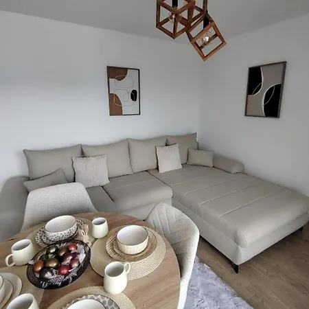 84 Obradovic * Veliko Gradiste