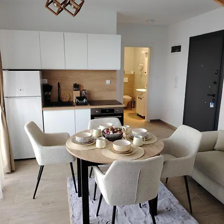 Apartment 84 Obradovic