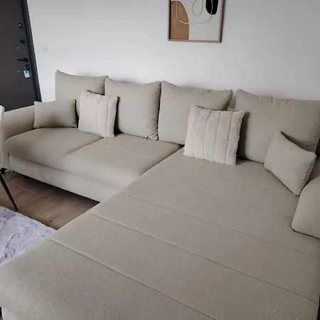 Apartment 84 Obradovic *